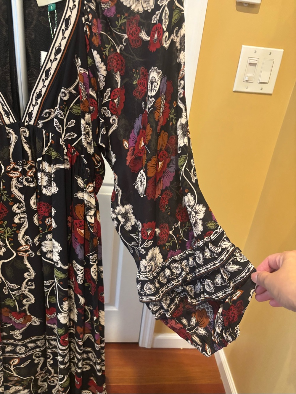 Farm Rio Bohemian Black Floral Long Sleeve Maxi Dress - Picture 4 of 9